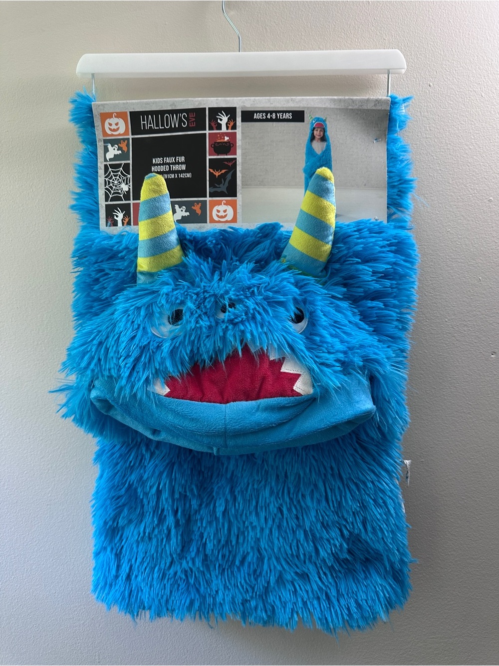 Hallow's Eve Blue Monster Kids Faux Fur Hooded Throw Blanket Wearable Ages 4